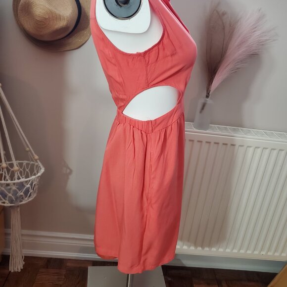 TCEC Los Angeles• Coral Cut-Out Retro Style Dress - Picture 3 of 16